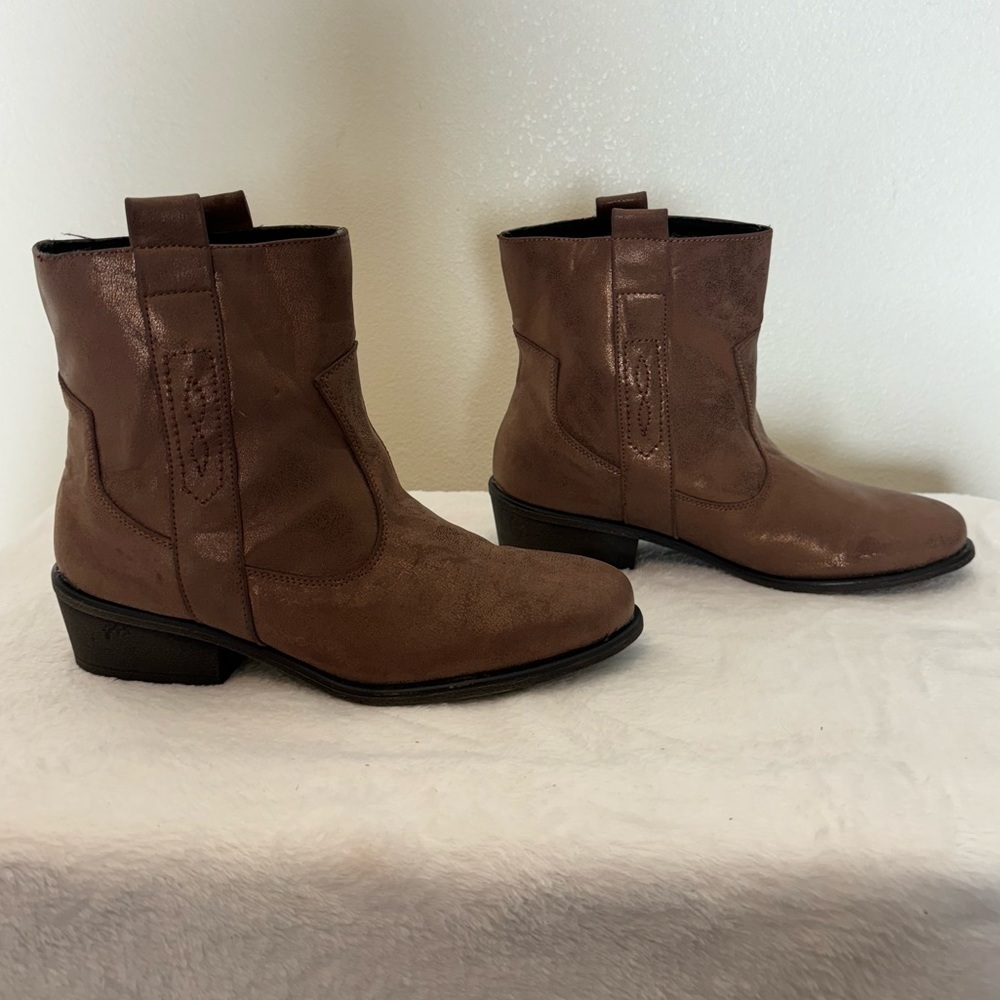 Charles by Charles David Brown Metallic Leather Boots 9.5